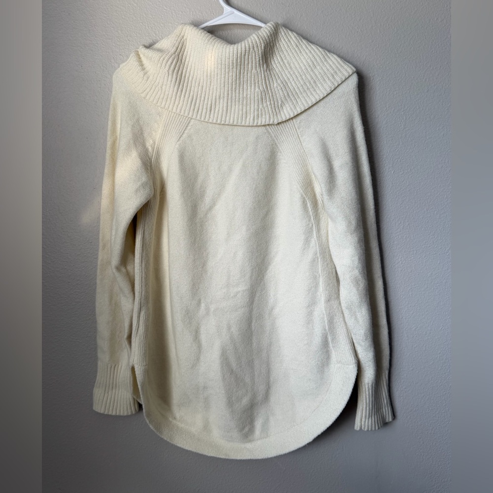 Moth Anthropologie Brenta Cowl Neck Sweater Cream Curved Hem Tunic XS Minimalist - Picture 7 of 7